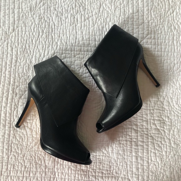 Michael Kors Black Kendra Ankle Booties - Picture 5 of 8